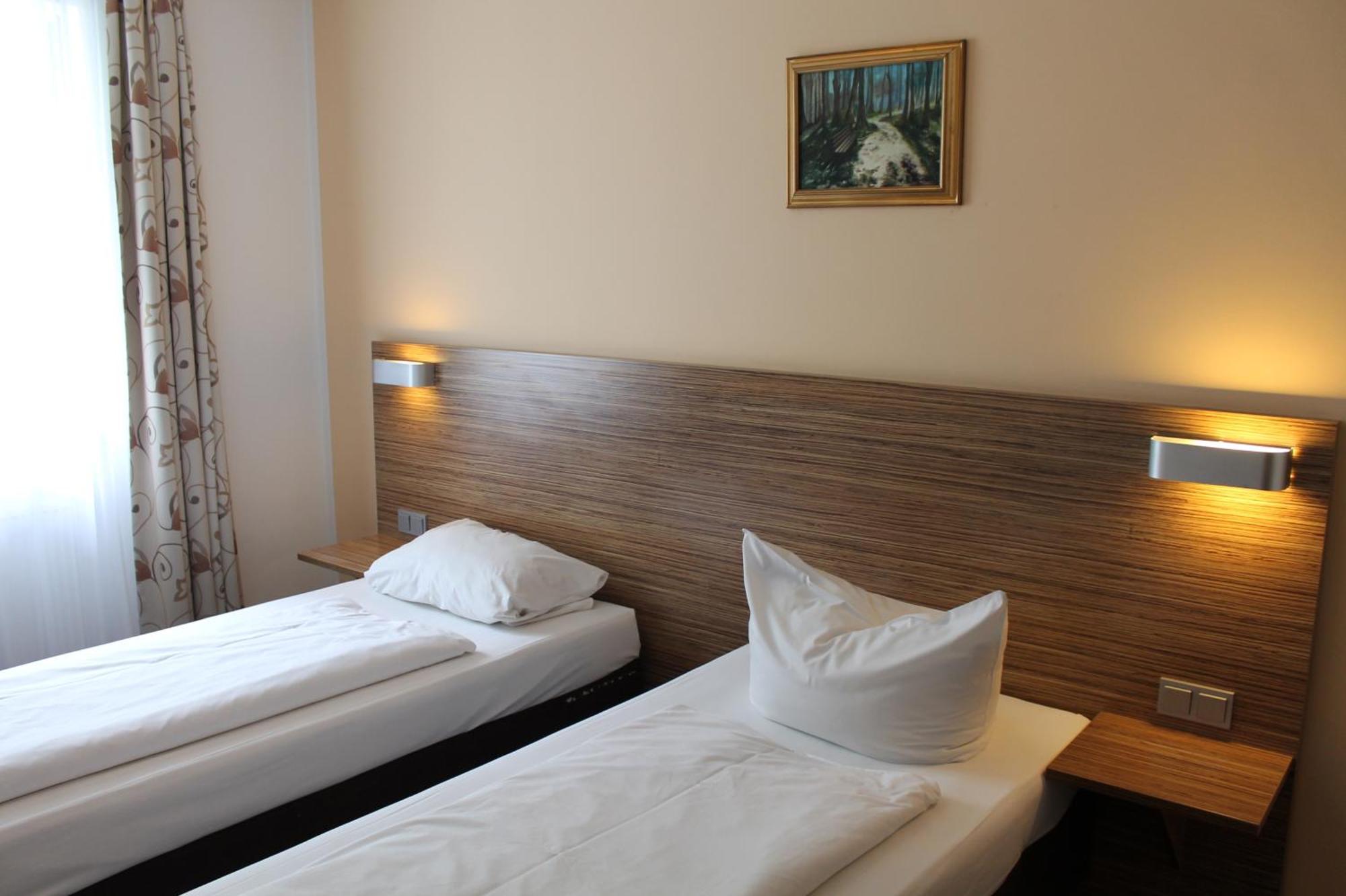 Hotel Andra Muenchen Pokoj fotografie